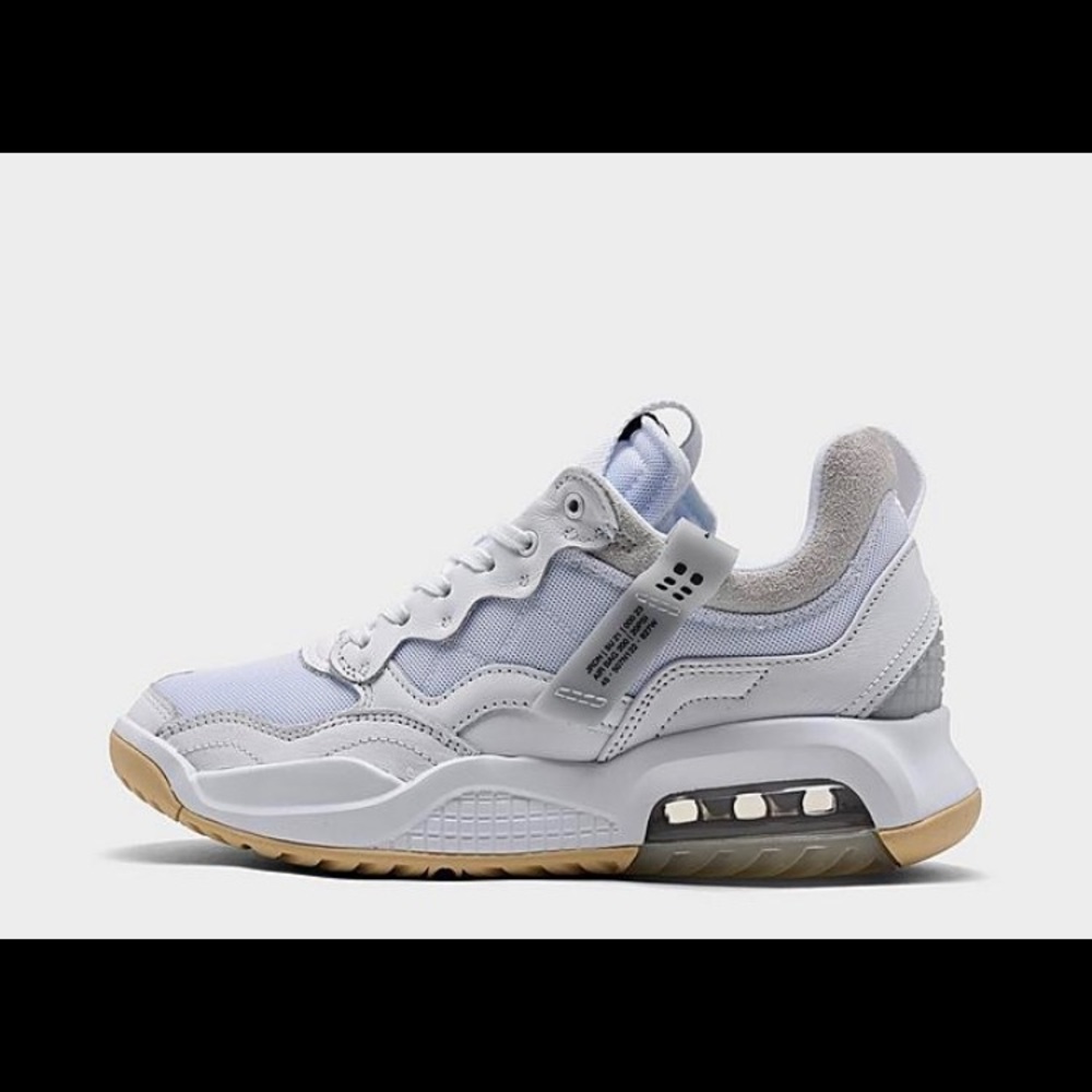 WOMEN'S JORDAN MA2 CASUAL SHOES